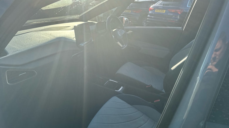 Volkswagen ID.3 150kW Family Pro Performance 58kWh 5dr Auto Electric Hatchback